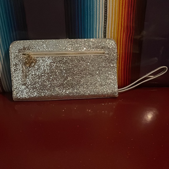 Adrienne Vittadini Silver Sparkle Wristlet Wallet - Picture 3 of 8